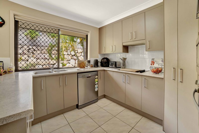 Photo - 7 Skyline Drive, Norman Gardens QLD 4701 - Image 4