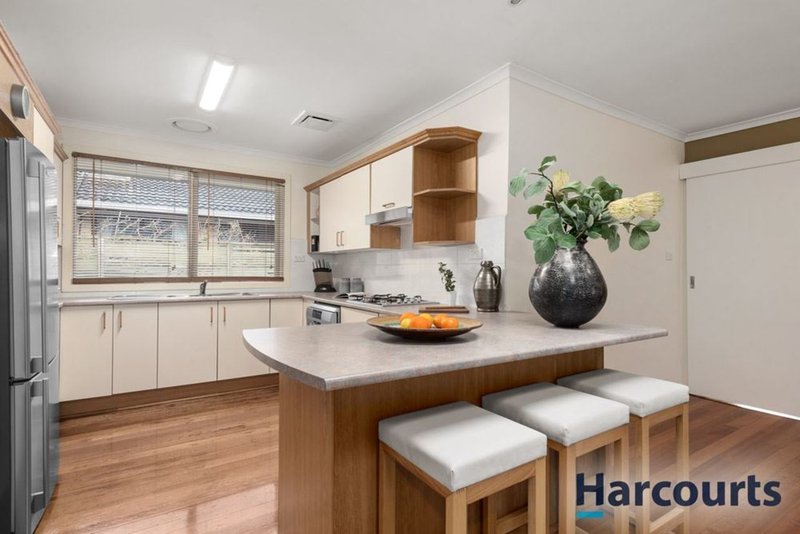 Photo - 7 Smithfield Square, Wantirna VIC 3152 - Image 4