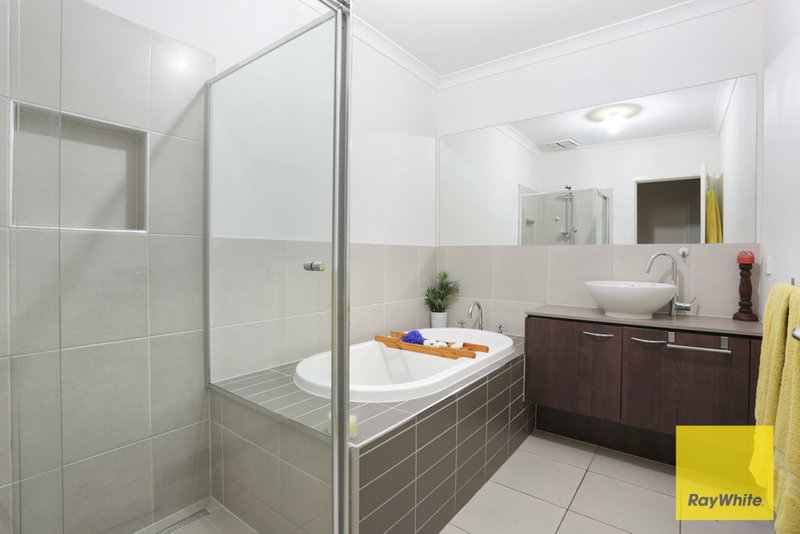 Photo - 7 Solo Street, Point Cook VIC 3030 - Image 10