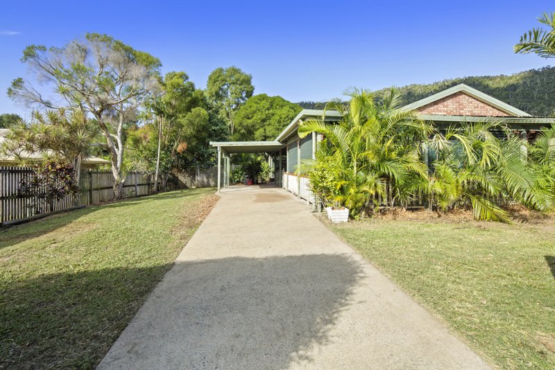 Photo - 7 Solway Avenue, Cannonvale QLD 4802 - Image 15