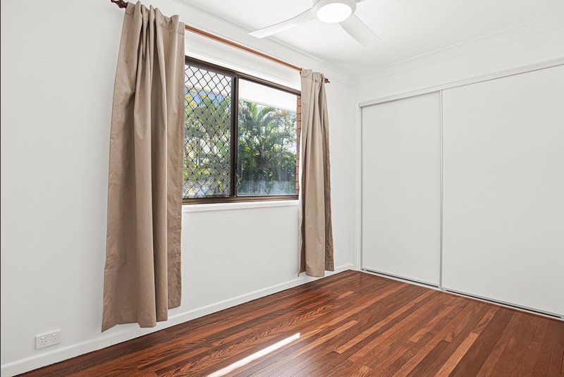 Photo - 7 Sonoma Court, Carindale QLD 4152 - Image 9