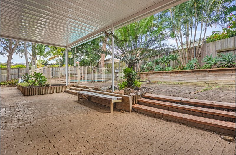 Photo - 7 Sonoma Court, Carindale QLD 4152 - Image 11