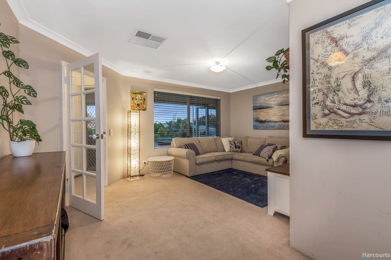 Photo - 7 Sorata Place, Currambine WA 6028 - Image 3