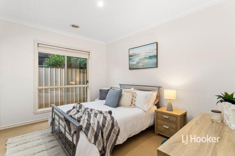 Photo - 7 Sorrento Avenue, Point Cook VIC 3030 - Image 17