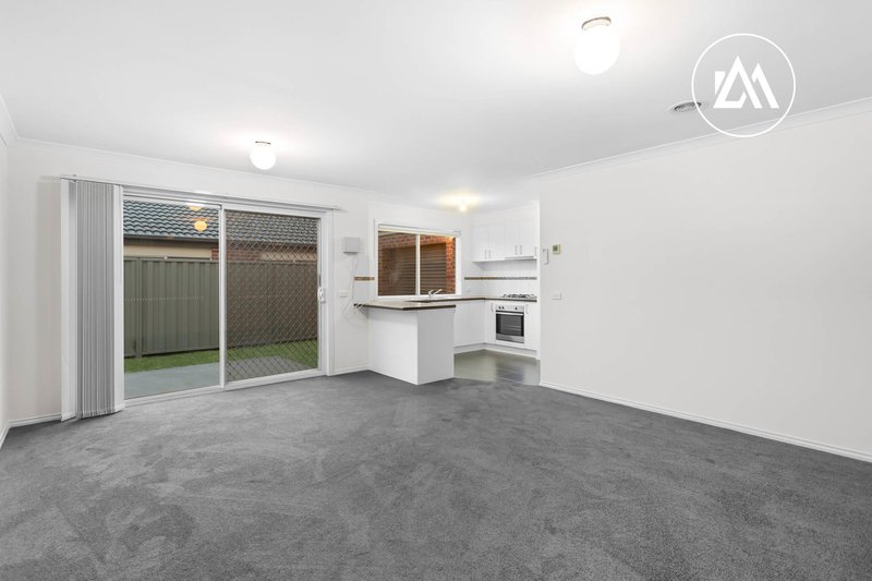 Photo - 7 Southampton Drive, Langwarrin VIC 3910 - Image 4