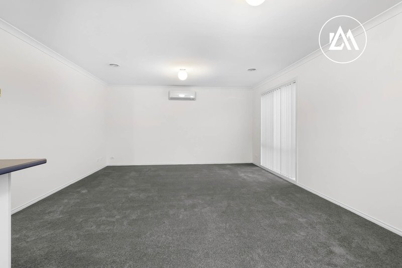 Photo - 7 Southampton Drive, Langwarrin VIC 3910 - Image 6