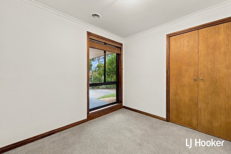 Photo - 7 Southern Close, Chisholm ACT 2905 - Image 10