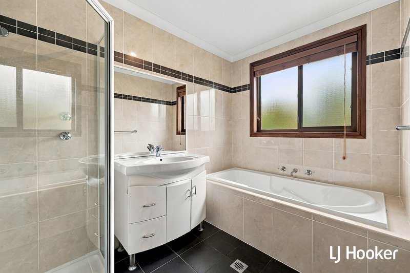 Photo - 7 Southern Close, Chisholm ACT 2905 - Image 11
