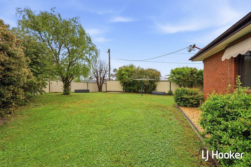 Photo - 7 Southern Close, Chisholm ACT 2905 - Image 14