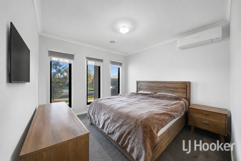 Photo - 7 Southlands Loop, Strathtulloh VIC 3338 - Image 4