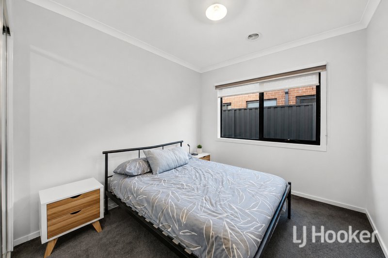 Photo - 7 Southlands Loop, Strathtulloh VIC 3338 - Image 6