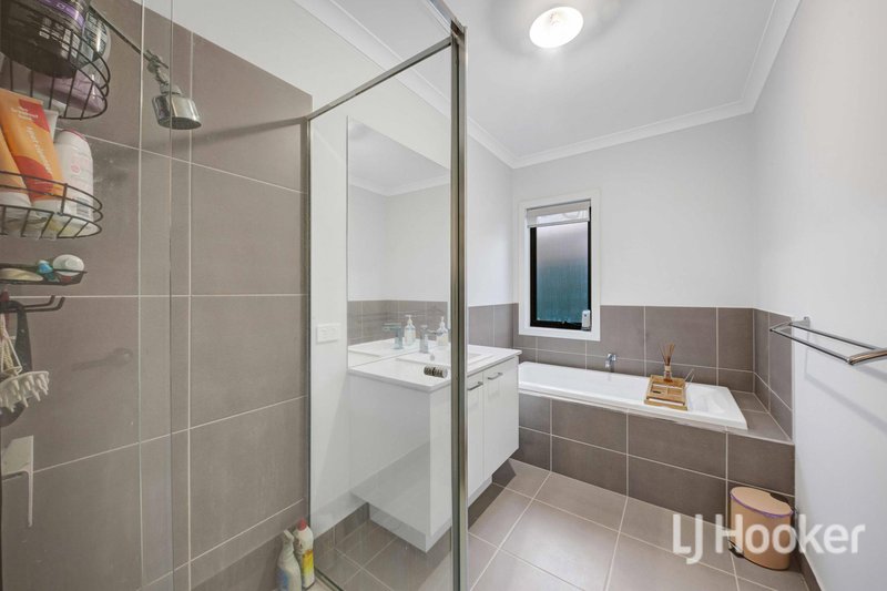 Photo - 7 Southlands Loop, Strathtulloh VIC 3338 - Image 7