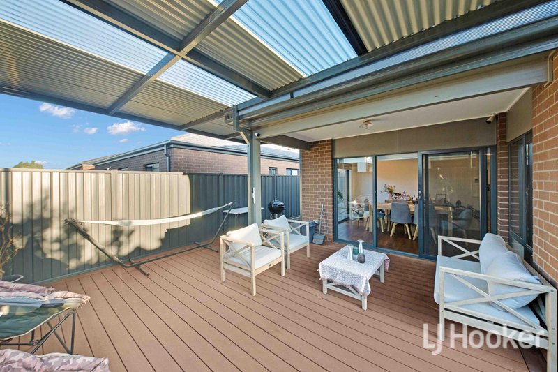 Photo - 7 Southlands Loop, Strathtulloh VIC 3338 - Image 9