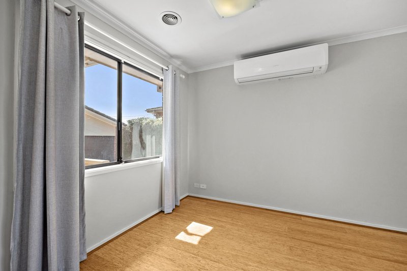 Photo - 7 Sowden Street, Mckellar ACT 2617 - Image 11