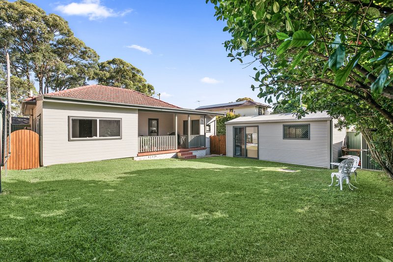 Photo - 7 Sparkes Avenue, Mortdale NSW 2223 - Image 3