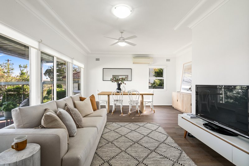 Photo - 7 Sparkes Avenue, Mortdale NSW 2223 - Image 5