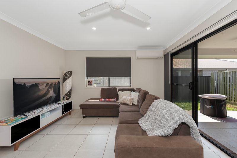 Photo - 7 Spica Crescent, Coomera QLD 4209 - Image 2