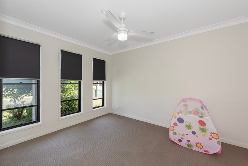 Photo - 7 Spica Crescent, Coomera QLD 4209 - Image 4