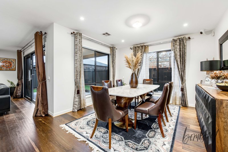 Photo - 7 Spotted Gum Court, Craigieburn VIC 3064 - Image 11