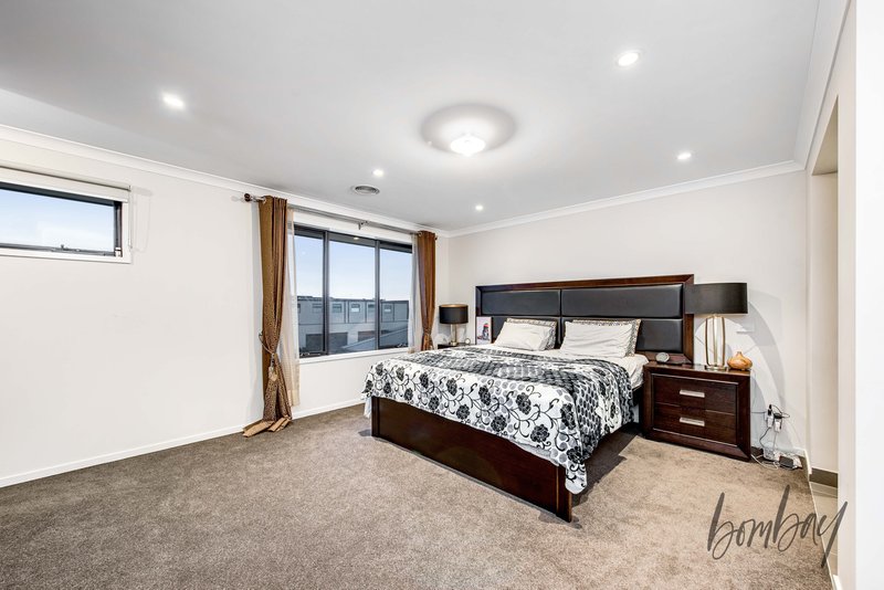 Photo - 7 Spotted Gum Court, Craigieburn VIC 3064 - Image 16