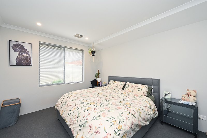 Photo - 7 Spotted Way, Alkimos WA 6038 - Image 15