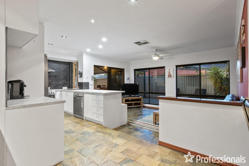 Photo - 7 St Andrews Loop, Cooloongup WA 6168 - Image 5