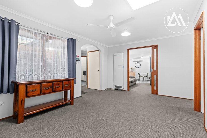 Photo - 7 St George Court, Frankston VIC 3199 - Image 5
