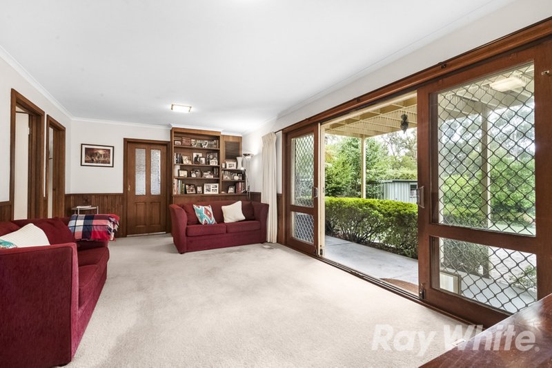 Photo - 7 St Georges Court, Glen Waverley VIC 3150 - Image 5