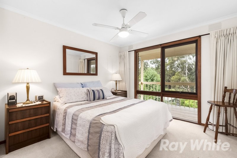 Photo - 7 St Georges Court, Glen Waverley VIC 3150 - Image 6