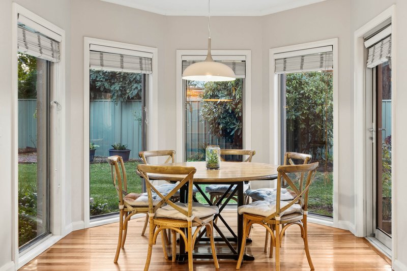 Photo - 7 St Glens Way, Lake Gardens VIC 3355 - Image 10