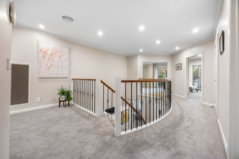 Photo - 7 St Glens Way, Lake Gardens VIC 3355 - Image 16