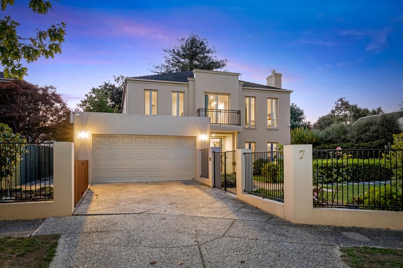 Photo - 7 St Glens Way, Lake Gardens VIC 3355 - Image 33