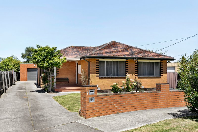 7 St Johns Court, Reservoir VIC 3073