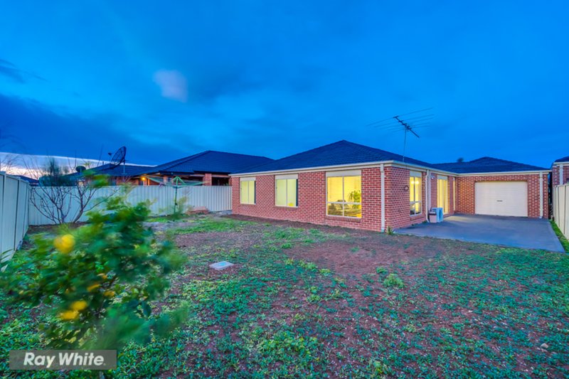 Photo - 7 Stable Drive, Truganina VIC 3029 - Image 17