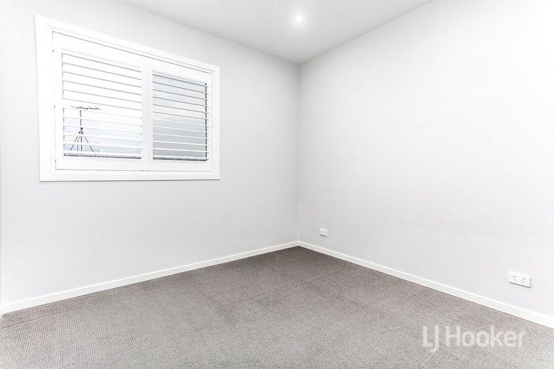 Photo - 7 Stapleton Avenue, Colebee NSW 2761 - Image 14