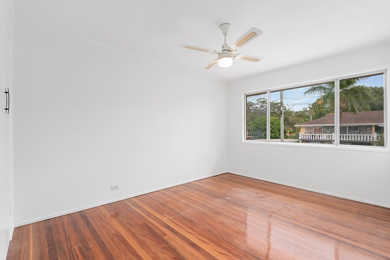 Photo - 7 Starcross Street, Macgregor QLD 4109 - Image 11