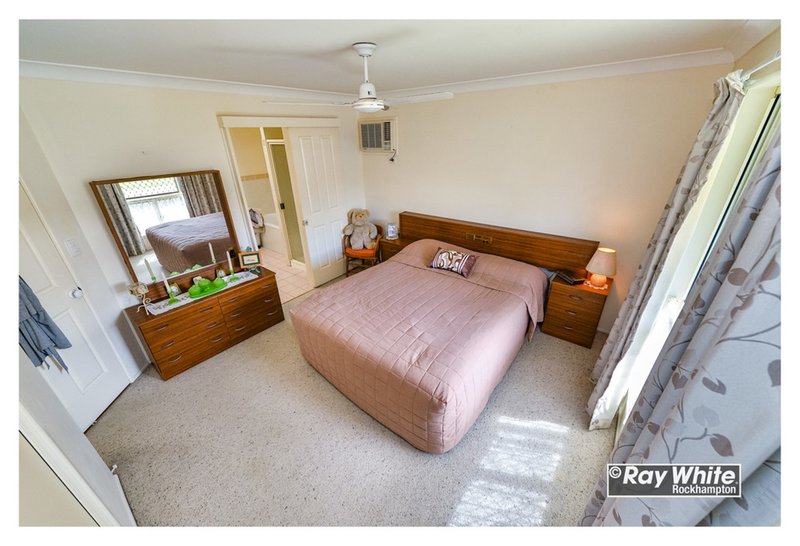 Photo - 7 Stawell Court, Berserker QLD 4701 - Image 7