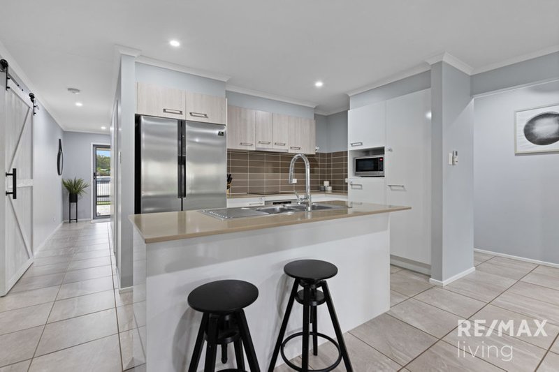 Photo - 7 Steamview Court, Burpengary QLD 4505 - Image 3