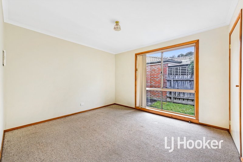 Photo - 7 Stella Place, Pakenham VIC 3810 - Image 9