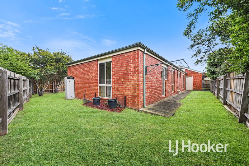 Photo - 7 Stella Place, Pakenham VIC 3810 - Image 15