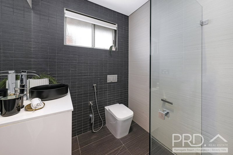 Photo - 7 Stephen Place, Roselands NSW 2196 - Image 8