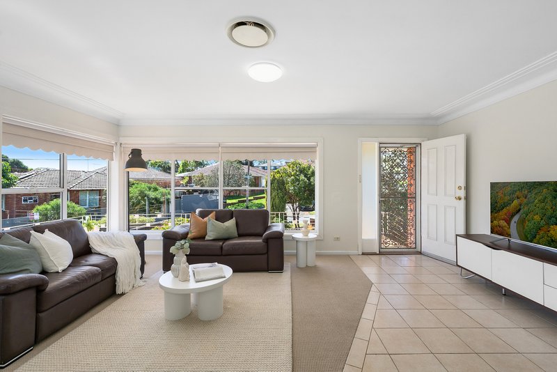 Photo - 7 Stern Place, Roselands NSW 2196 - Image 2