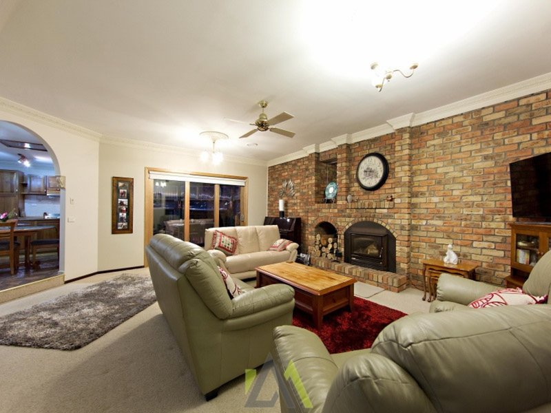 Photo - 7 Stevens Road, Langwarrin VIC 3910 - Image 7