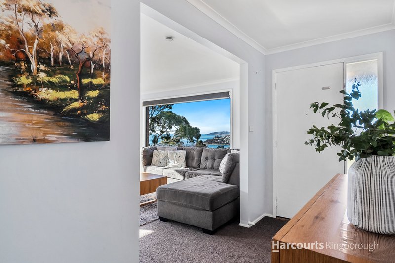 Photo - 7 Stirling Avenue, Blackmans Bay TAS 7052 - Image 6