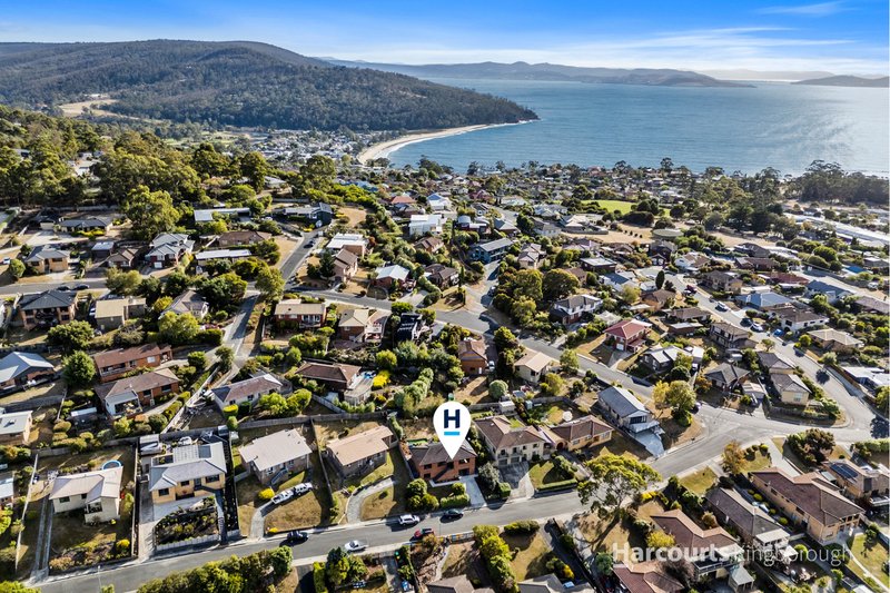 Photo - 7 Stirling Avenue, Blackmans Bay TAS 7052 - Image 17