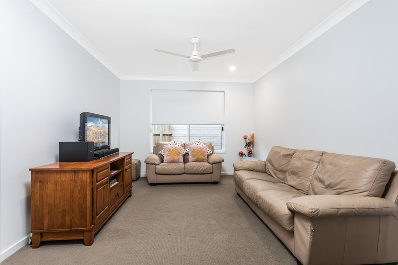 Photo - 7 Stone Ridge Boulevard, Narangba QLD 4504 - Image 6