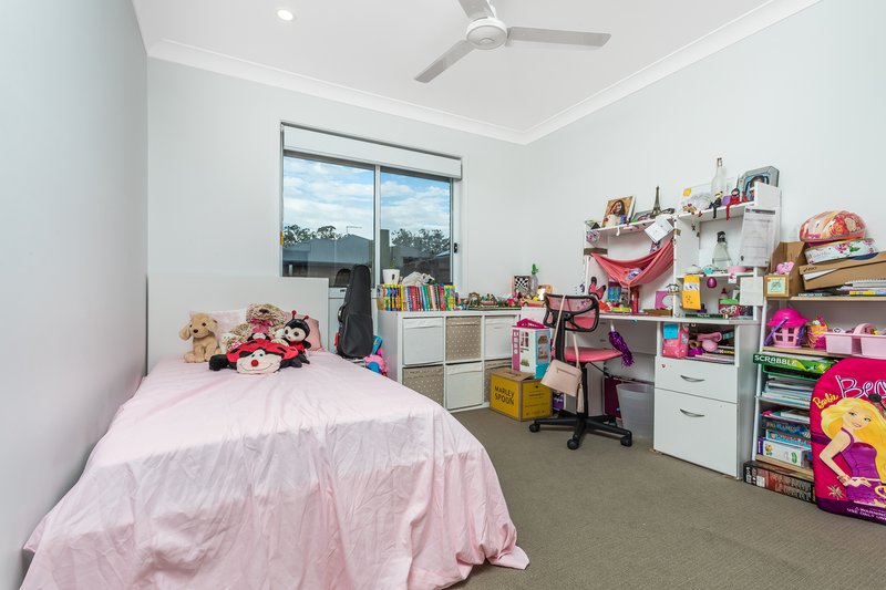 Photo - 7 Stone Ridge Boulevard, Narangba QLD 4504 - Image 12