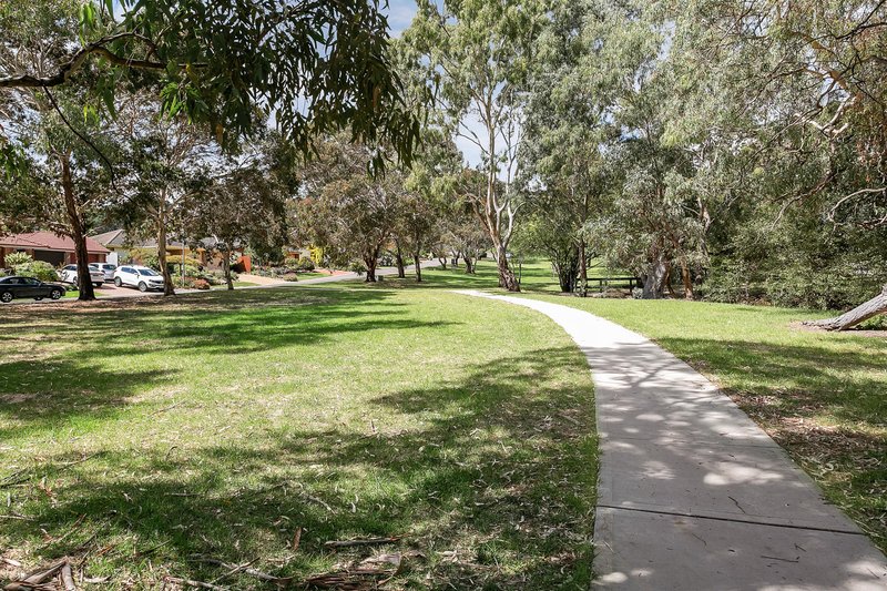 Photo - 7 Stonebridge Drive, Aberfoyle Park SA 5159 - Image 18