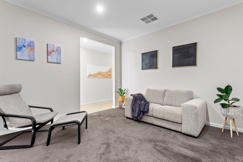 Photo - 7 Stonemasons Way, Mernda VIC 3754 - Image 7