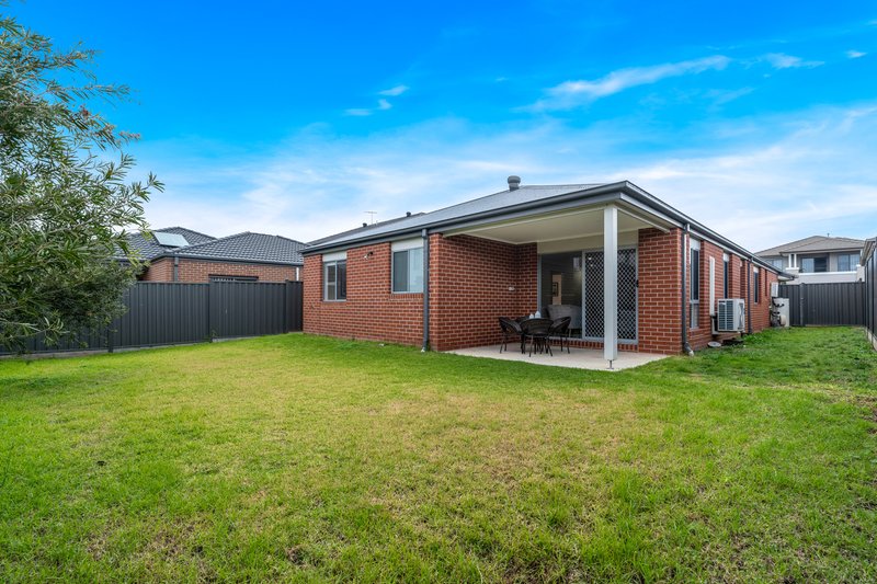 Photo - 7 Stonewood Street, Roxburgh Park VIC 3064 - Image 18